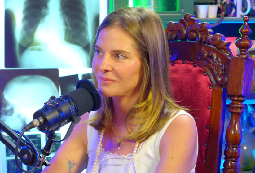 ALIENS e ANIMAIS interagindo em MEDITAÇÃO — Caroline Szajman